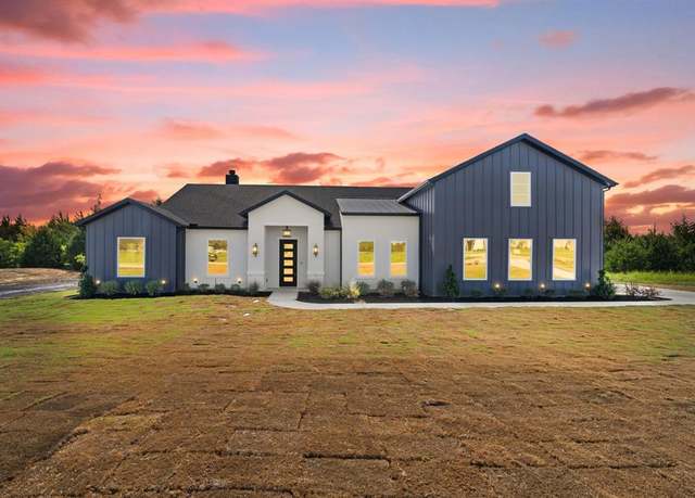 Property at 3080 Glen Oaks Dr, Waxahachie, TX 75165, 4 beds, 3.5 baths