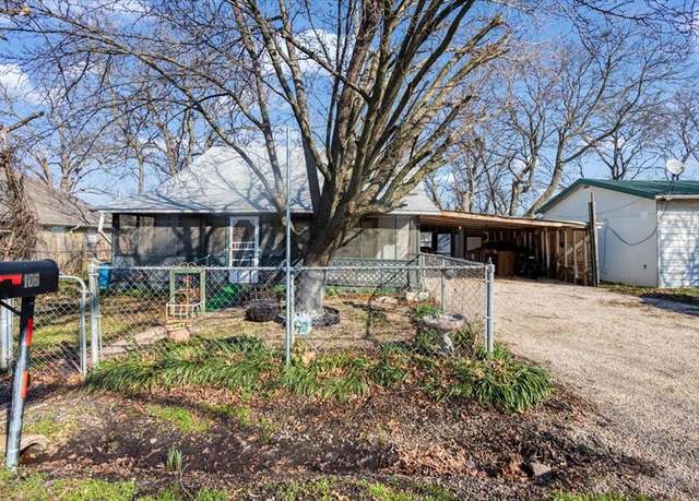 Property at 106 E Hackberry St, Leonard, TX 75452, 2 beds, 1 bath