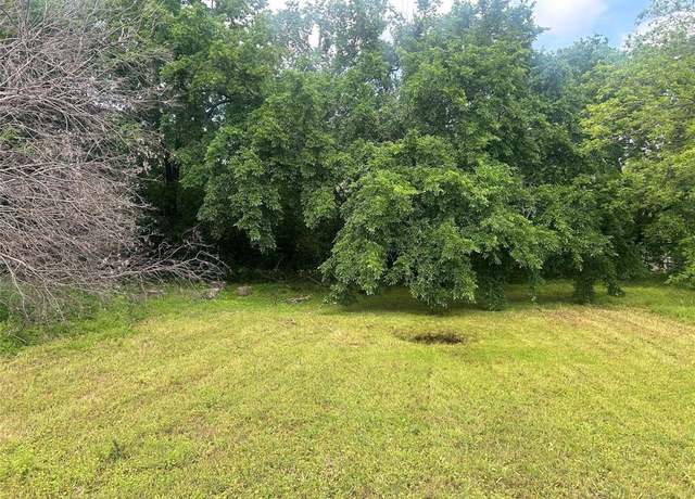 Property at 415 Elba St, Bowie, TX 76230