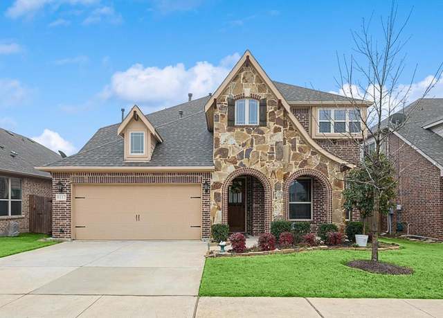 Property at 9117 Conroe Dr, Denton, TX 76226, 5 beds, 3.5 baths