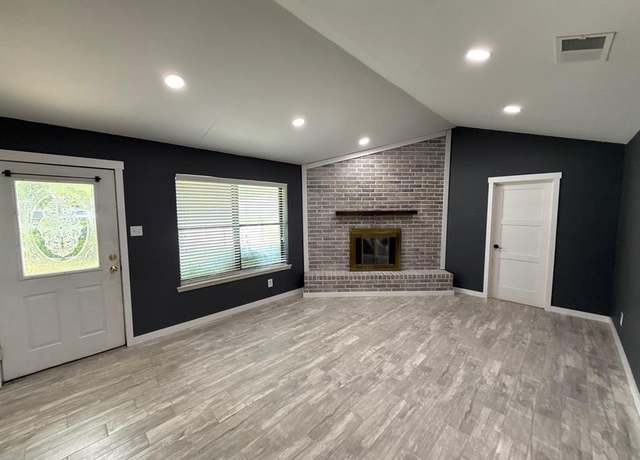 Property at 137 W 6th St, Krum, TX 76249, 3 beds, 2 baths