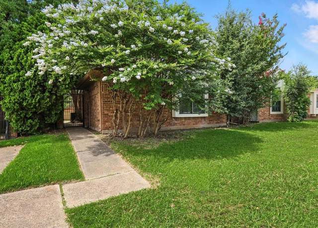 Property at 2567 Summit Ln, Dallas, TX 75227, 3 beds, 2 baths