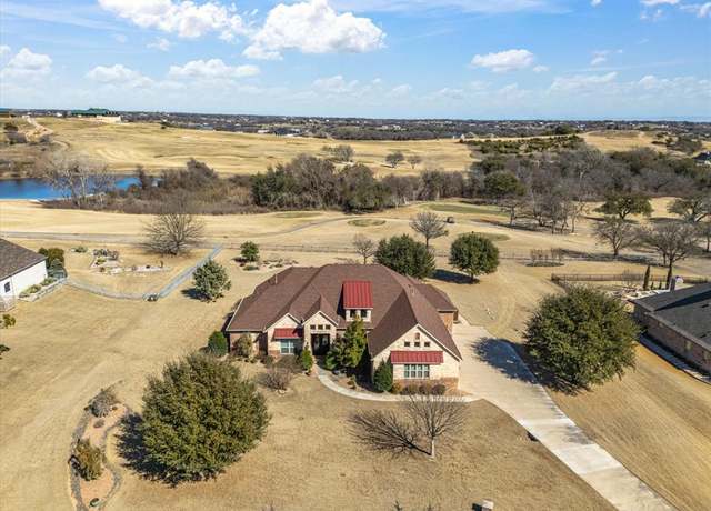 Property at 185 Pinnacle Peak Ln, Weatherford, TX 76087, 4 beds, 3 baths