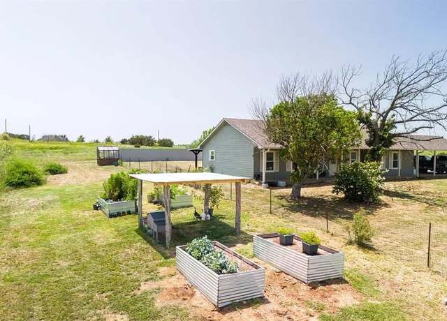 Property at 7344 E Highway 36, Hamilton, TX 76531, 3 beds, 2 baths