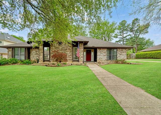 Property at 4030 Shannon Dr, Paris, TX 75462, 3 beds, 2.5 baths