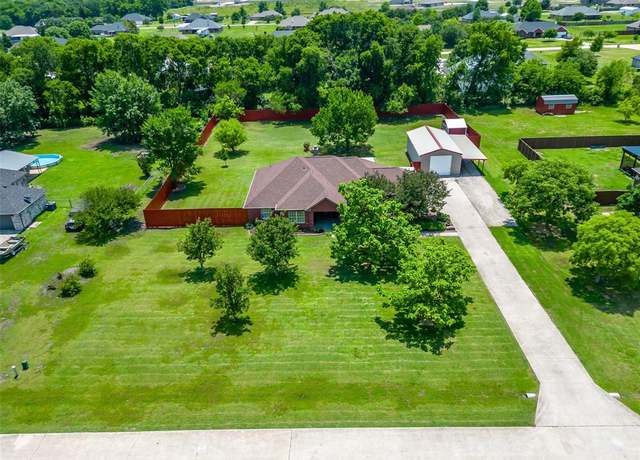 Property at 805 Cross Timbers Dr, Mckinney, TX 75069, 3 beds, 2 baths
