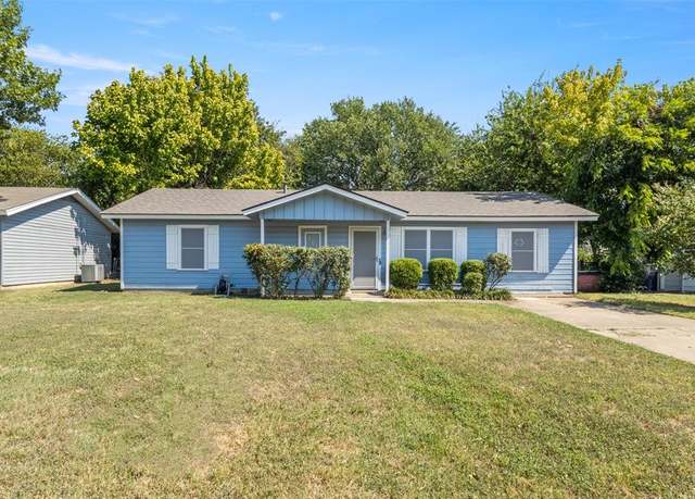 Property at 102 NE Murphy Rd, Burleson, TX 76028, 3 beds, 1 bath
