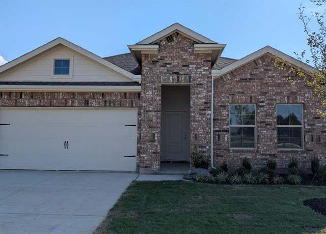 Property at 916 Boll Weevil Dr, Cleburne, TX 76031, 4 beds, 2 baths