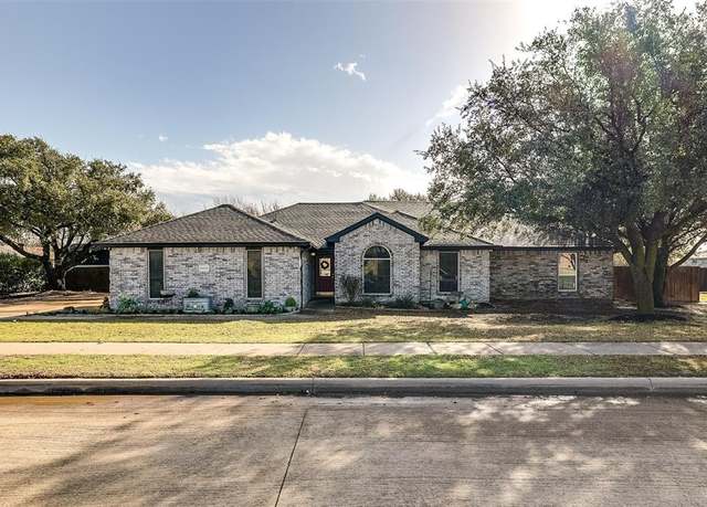 Property at 6060 Park View Dr, Midlothian, TX 76065, 4 beds, 2.5 baths