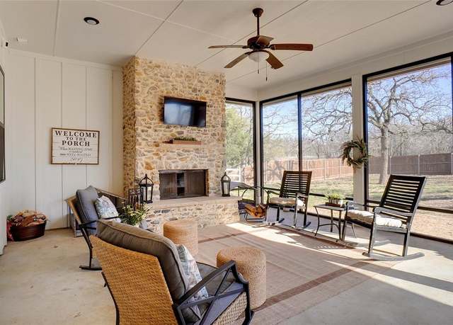 Property at 200 Grace Ct, Weatherford, TX 76088, 4 beds, 3.5 baths