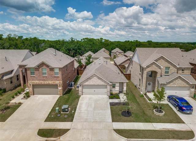 Property at 3916 Oak Creek Cir, Denison, TX 75020, 3 beds, 2 baths