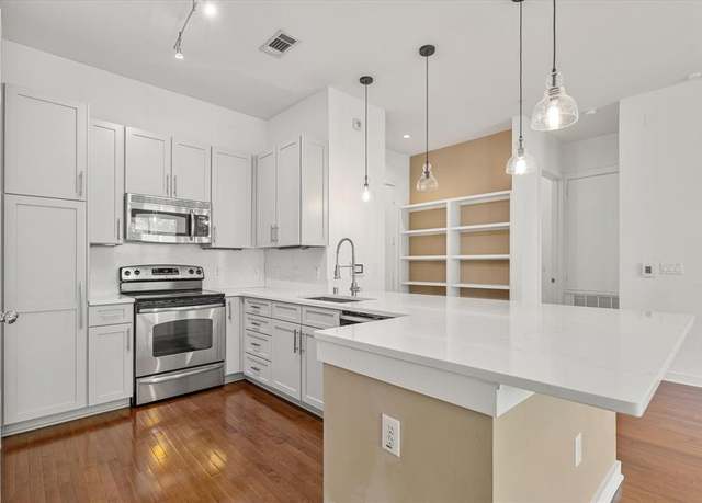 Property at 2950 Mckinney Ave #219, Dallas, TX 75204, 2 beds, 2 baths