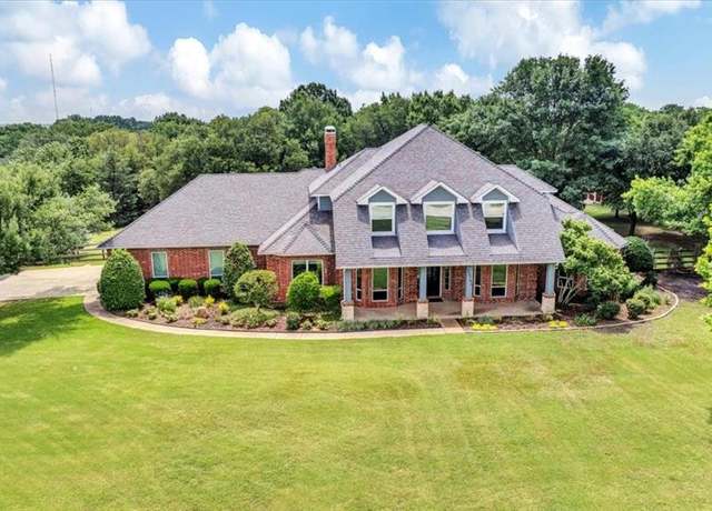 Property at 15741 Big Horn Trl, Frisco, TX 75035, 5 beds, 4.5 baths