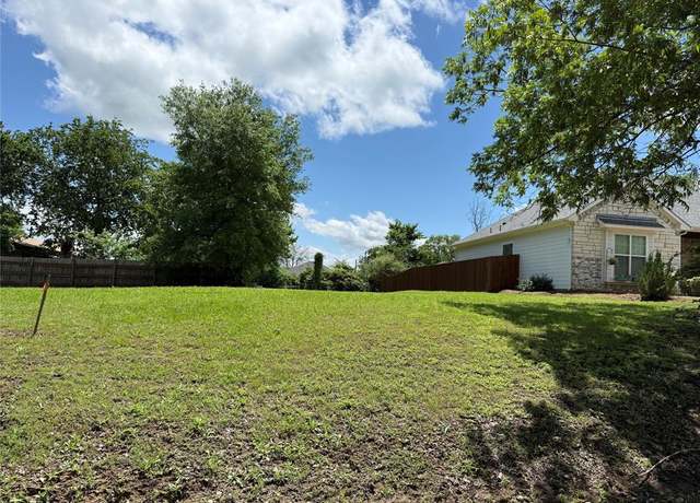 Property at 816 E 6th St, Bonham, TX 75418