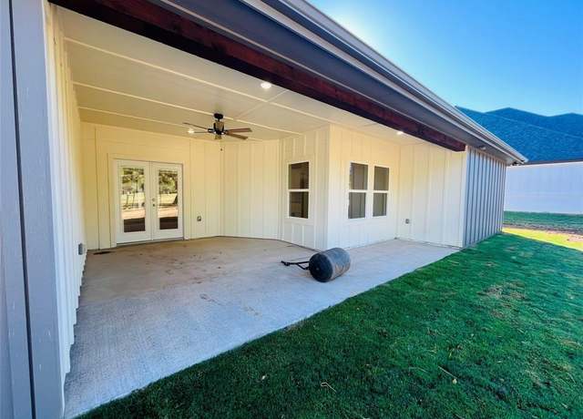 Property at 901 Holiday Hls, Mineral Wells, TX 76067, 4 beds, 3 baths