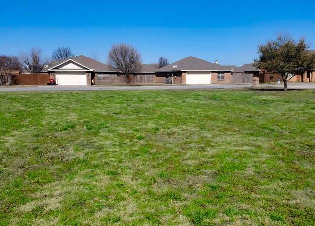 Property at 711 Sharon Ln, Whitewright, TX 75491