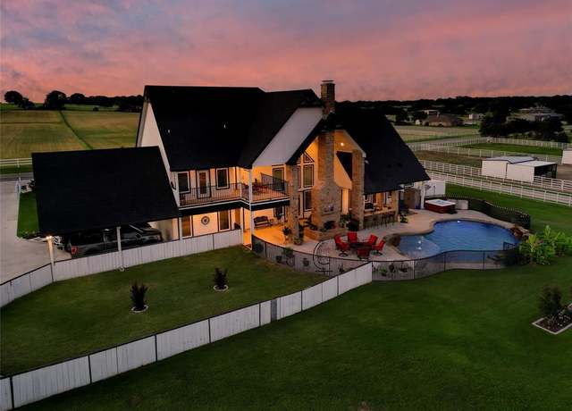 Property at 7765 Reed Rd, Azle, TX 76020, 4 beds, 4.5 baths