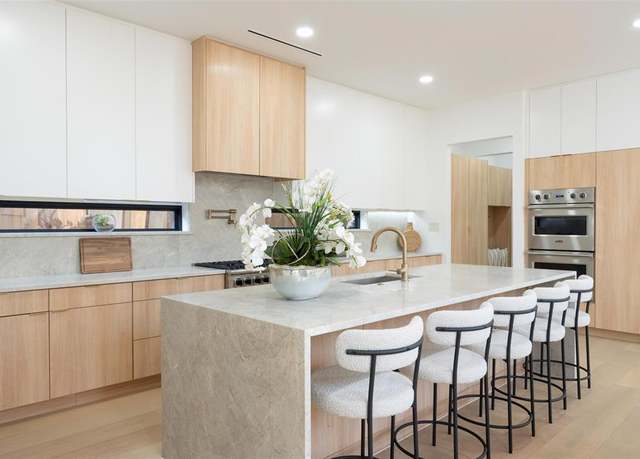 Property at 4435 Merrell Rd, Dallas, TX 75229, 4 beds, 4.5 baths