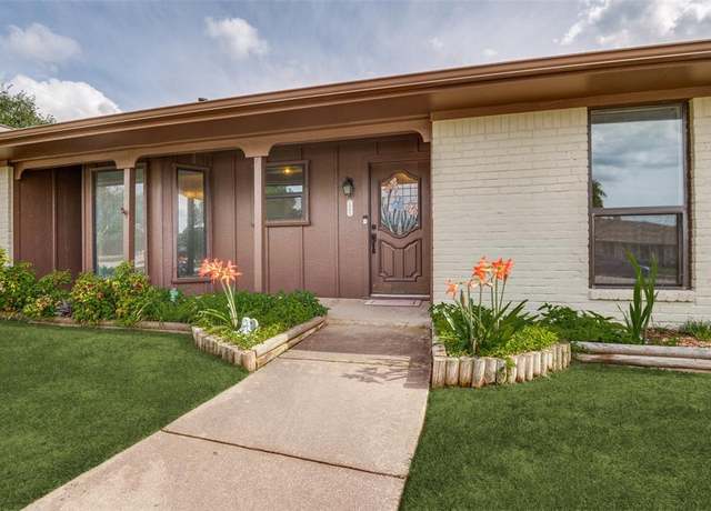Property at 2800 Peachtree Ln, Pantego, TX 76013, 3 beds, 3 baths