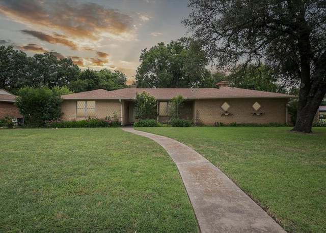 Property at 7200 Brooks Ave, Richland Hills, TX 76118, 3 beds, 2 baths