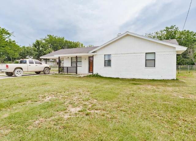 Property at 510 N Proctor St, Alvord, TX 76225, 3 beds, 1.5 baths