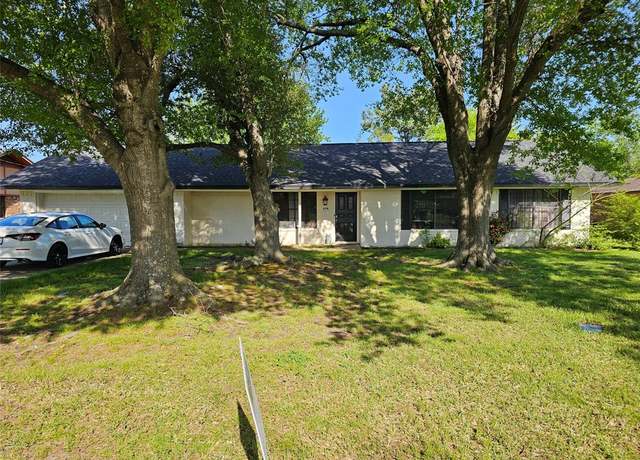 Property at 221 Azalea Dr, Sulphur Springs, TX 75482, 3 beds, 2 baths