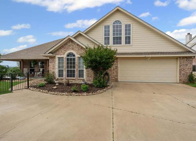 Property at 113 Skyline Dr, Glen Rose, TX 76043, 4 beds, 2.5 baths