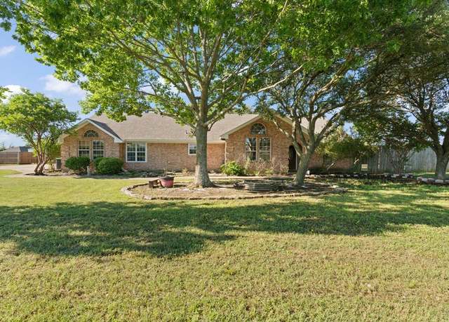 Property at 416 E Vaughn Rd, Cleburne, TX 76031, 3 beds, 2 baths
