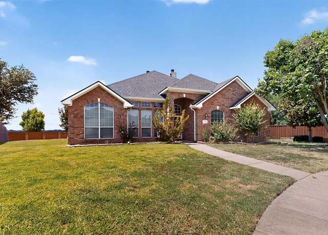 Property at 7705 Whitecedar Ln, Rowlett, TX 75089, 4 beds, 2 baths