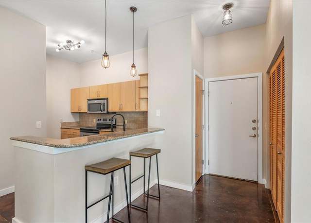 Photo of 201 W Lancaster Ave #203, Fort Worth, TX 76102