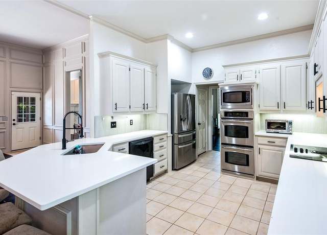 Property at 5913 Sandhills Cir, Plano, TX 75093, 5 beds, 4 baths