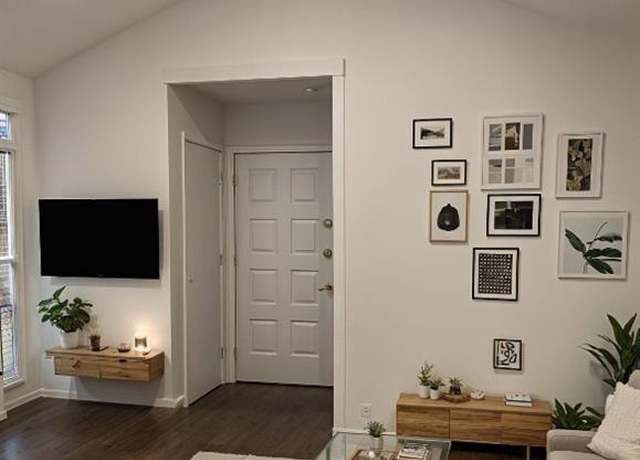 Property at 2100 Valleywood Dr, Arlington, TX 76013, 2 beds, 2 baths