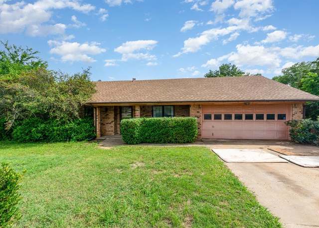 Property at 107 Russell Dr, Highland Village, TX 75077, 4 beds, 2 baths