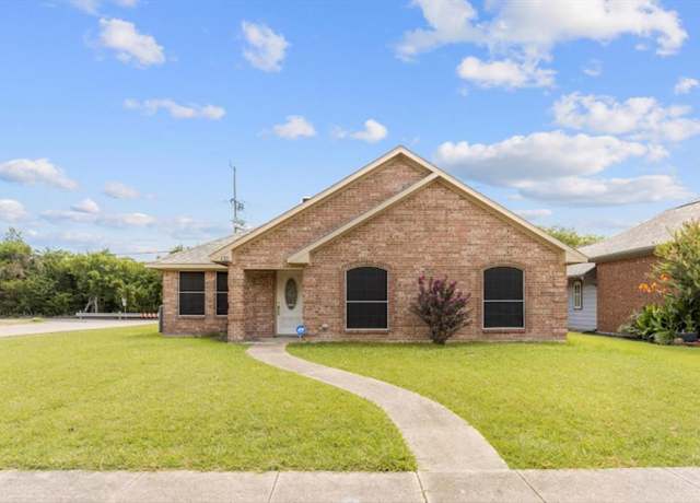 Property at 430 Kamber Ln, Wylie, TX 75098, 3 beds, 2 baths