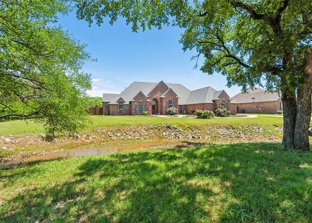 Property at 3045 Preston Club Dr, Sherman, TX 75092, 6 beds, 3.5 baths