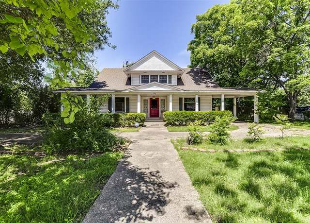 Property at 511 Highland Ave, Waxahachie, TX 75165, 5 beds, 2 baths