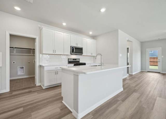 Property at 521 Willet Dr, Mckinney, TX 75069, 4 beds, 2.5 baths