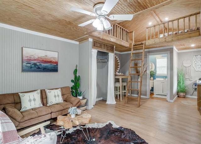 Property at 426 Fortune Rd, Alvarado, TX 76009, 1 bed, 1 bath