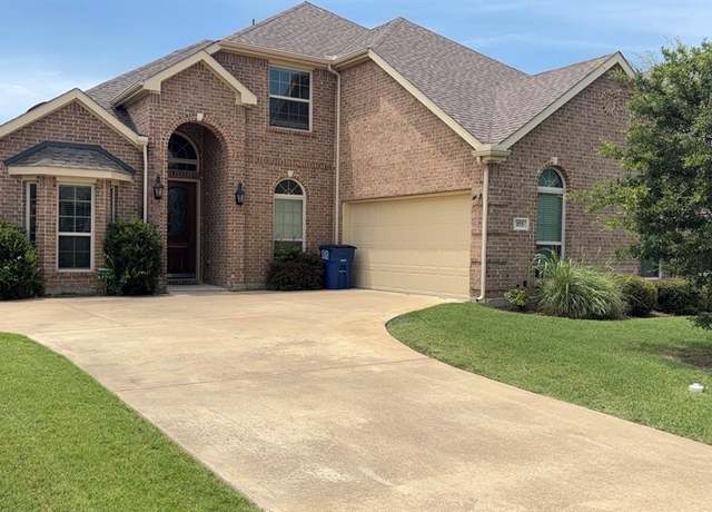 Property at 153 Pinewood Ave, Red Oak, TX 75154, 4 beds, 3 baths