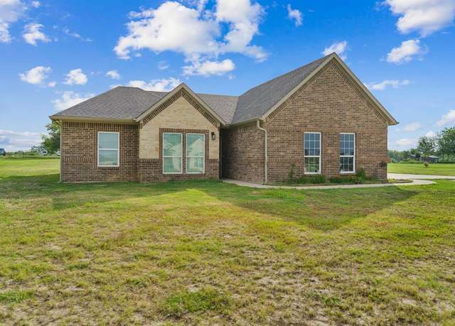 Property at 2370 Westpoint Cir, Terrell, TX 75161, 4 beds, 2 baths