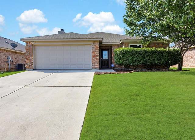 Property at 653 Fossil Wood Dr, Saginaw, TX 76179, 3 beds, 2 baths