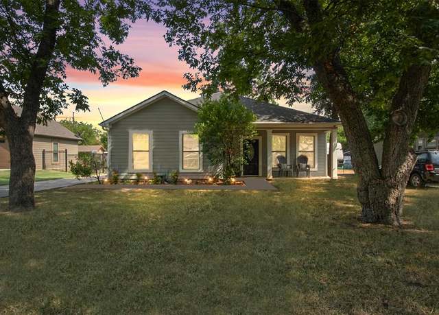 Property at 112 Westvue St, Terrell, TX 75160, 3 beds, 2 baths