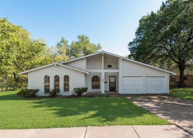Property at 405 Gramley St, Grand Prairie, TX 75051, 3 beds, 2 baths