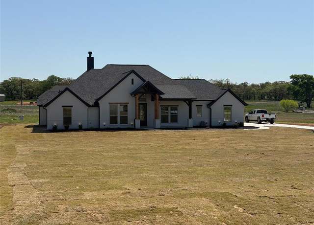 Property at 1065 Alex Dr, Springtown, TX 76082, 4 beds, 2 baths
