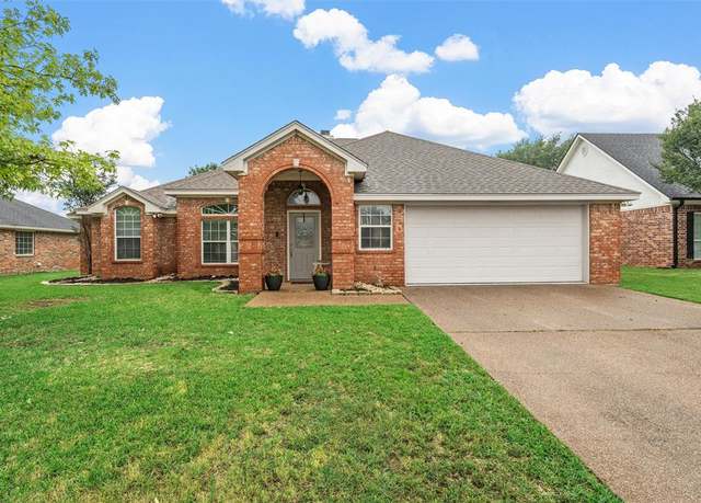 Property at 10612 Calaveras Dr, Waco, TX 76708, 4 beds, 2 baths