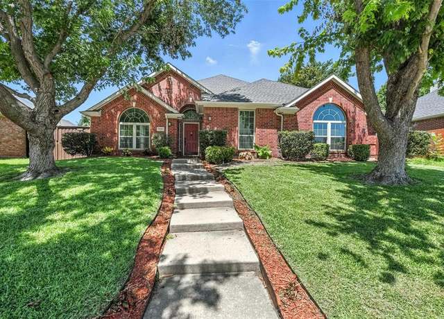 Property at 7201 Ridgemoor Ln, Plano, TX 75025, 4 beds, 2 baths