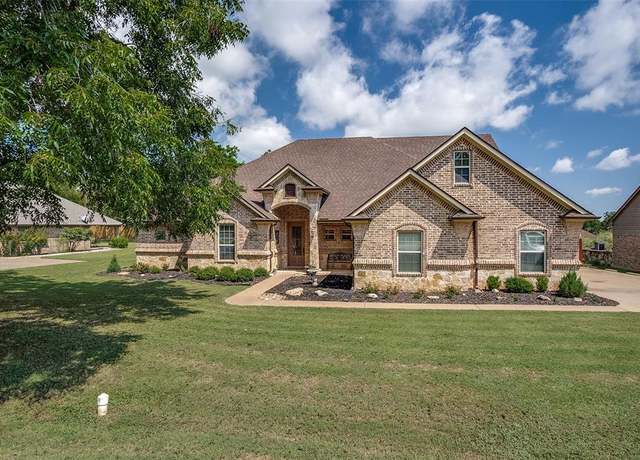 Property at 6316 Prospect Hill Dr, Granbury, TX 76049, 4 beds, 3.5 baths