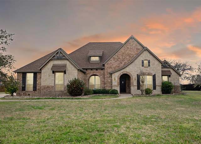 Property at 3030 Mcalpin Rd, Midlothian, TX 76065, 4 beds, 3 baths