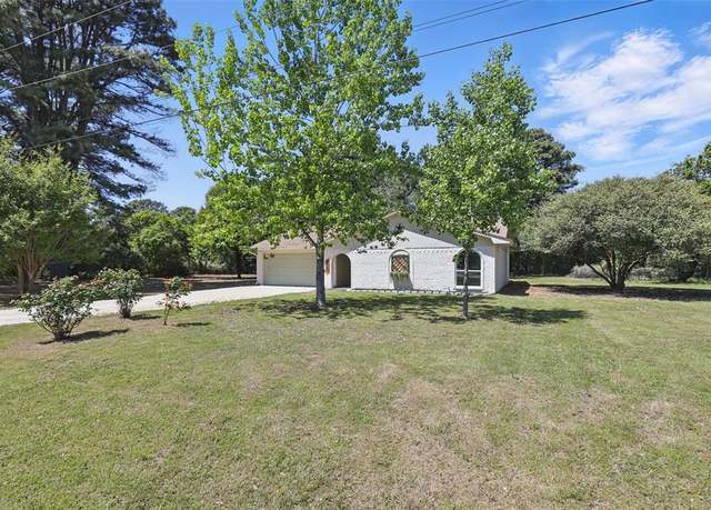 Property at 3933 Oakview Cir, Alvarado, TX 76009, 3 beds, 2 baths
