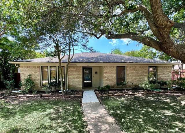 Property at 2512 Lawndale Dr, Plano, TX 75023, 3 beds, 2 baths